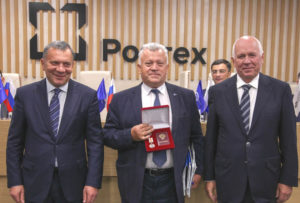 Александр Пахомов был награжден медалью Федерального медико-биологического агентства «За содействие донорскому движению»